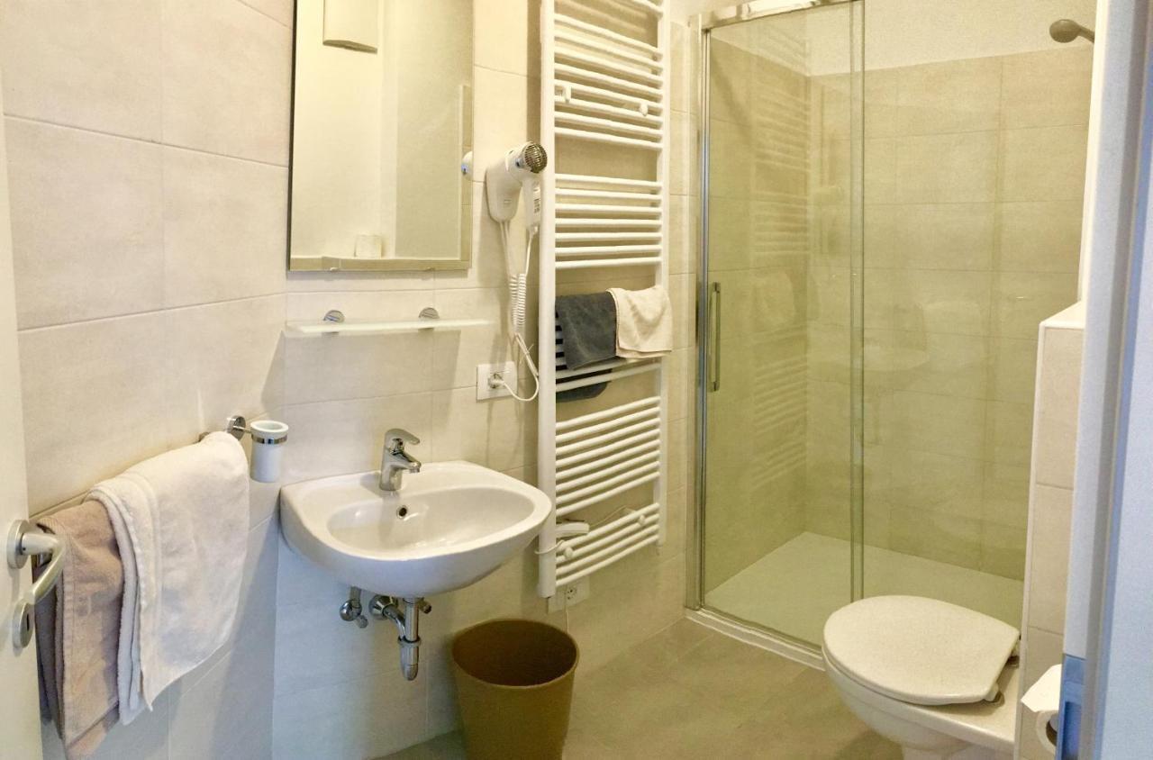 Garni Guflhof Bed & Breakfast Caldaro Bagian luar foto